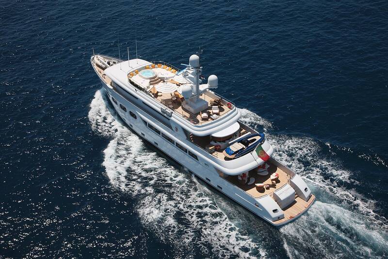 Exterior Eurocraft 44M Explorer<br/>M/Y BARON TRENCK 2011 