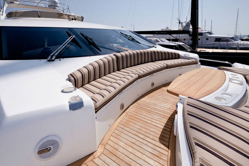 Bow deck