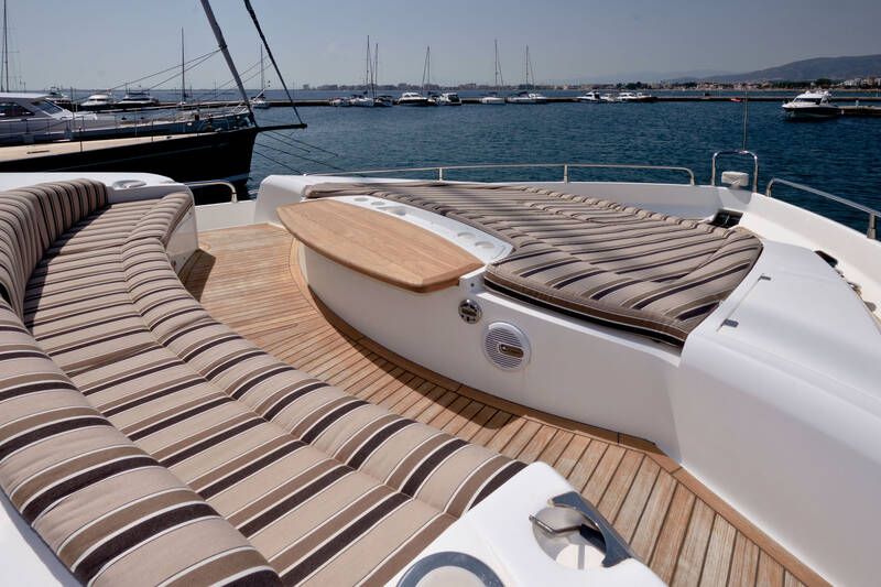 Bow deck
