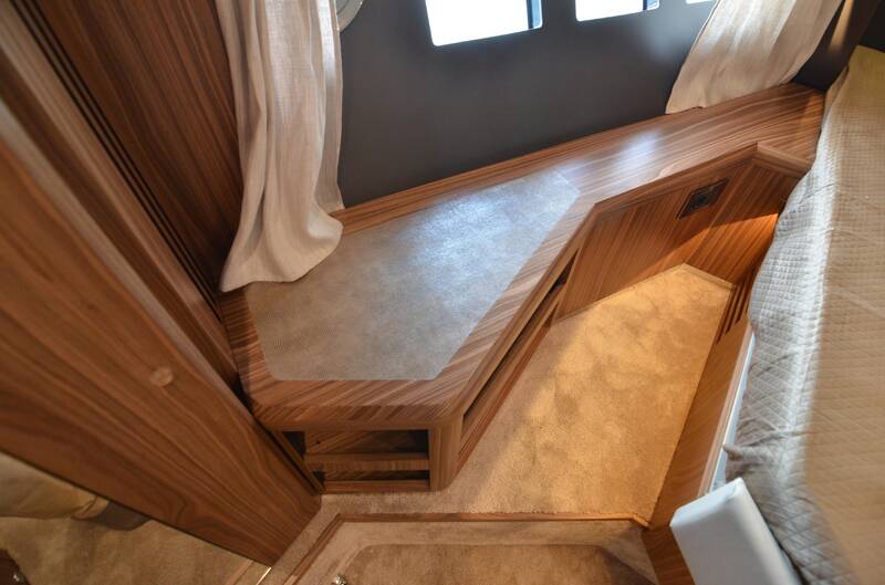 Bow cabin