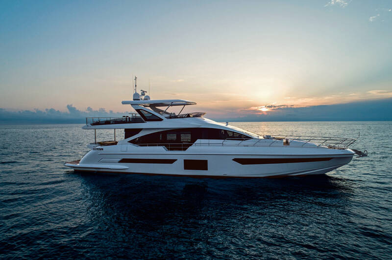 Екстер'єр Azimut Grande 25 METRI