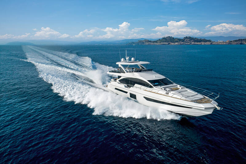 Екстер'єр Azimut Grande 25 METRI