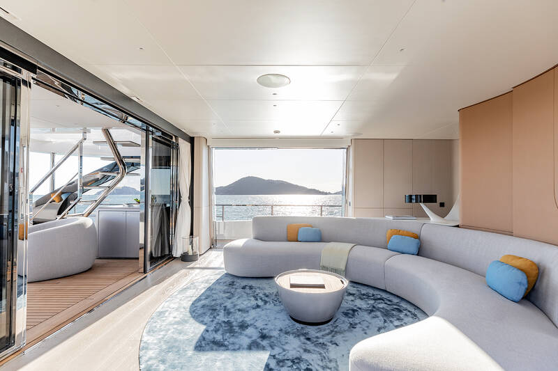 Upper deck salon