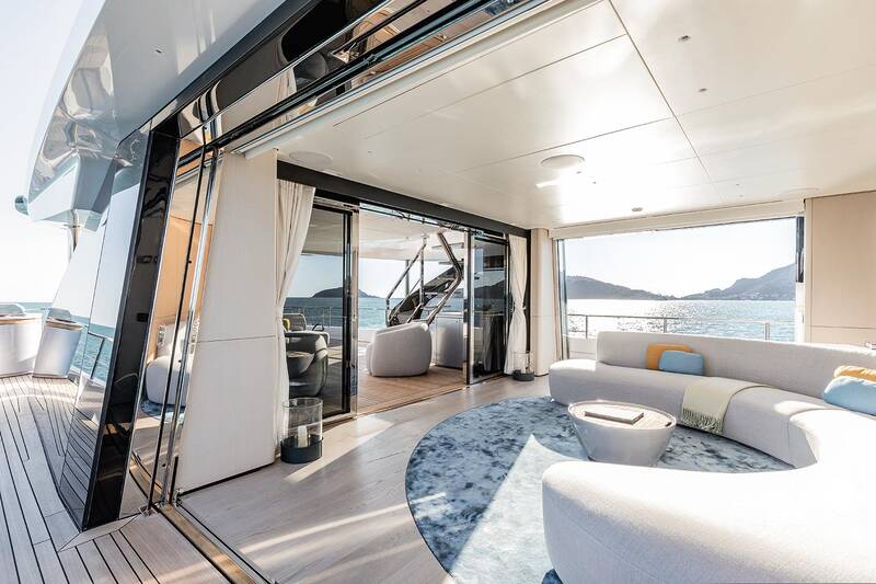Upper deck salon