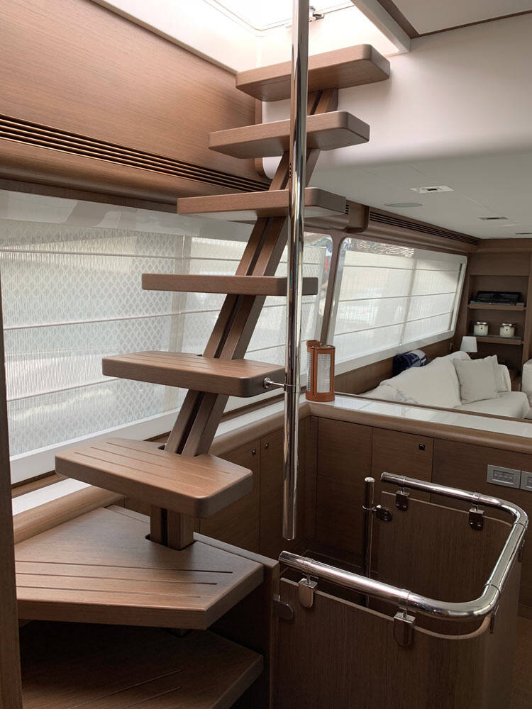 The flybridge access ladder