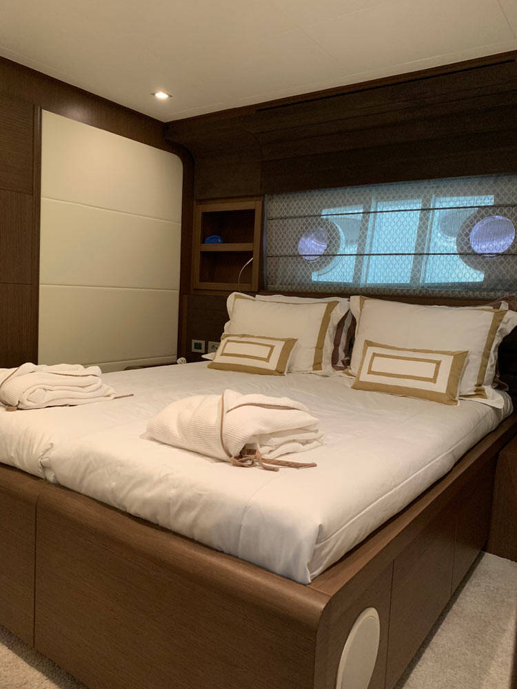 Guest cabin