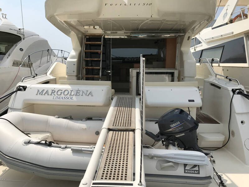 Electric hydraulic gangway