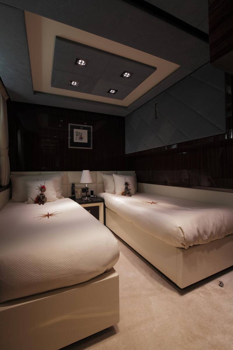 Guest cabin