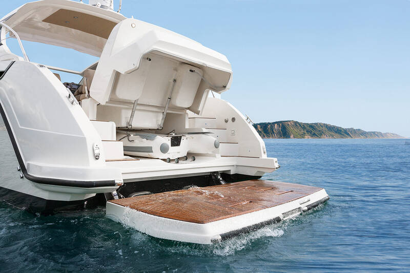 Stern garage for tender
