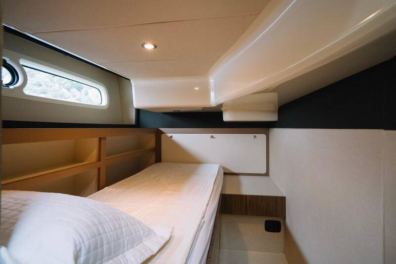 Guest cabin