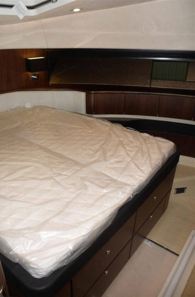 Guest cabin