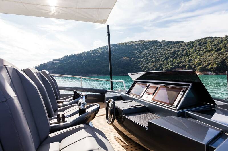 Helm station on Sun deck