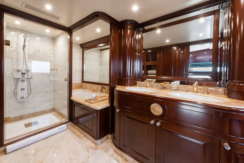 Master cabin bathroom