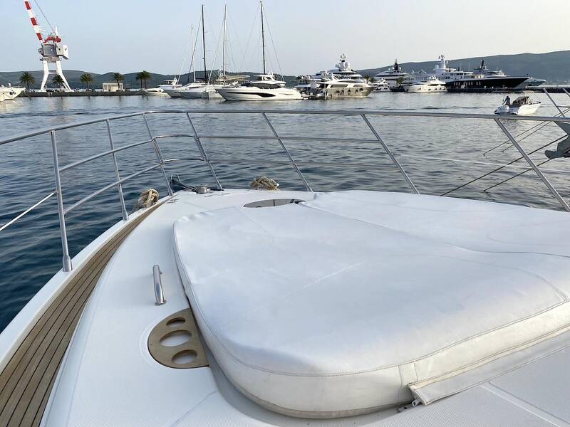 Bow deck
