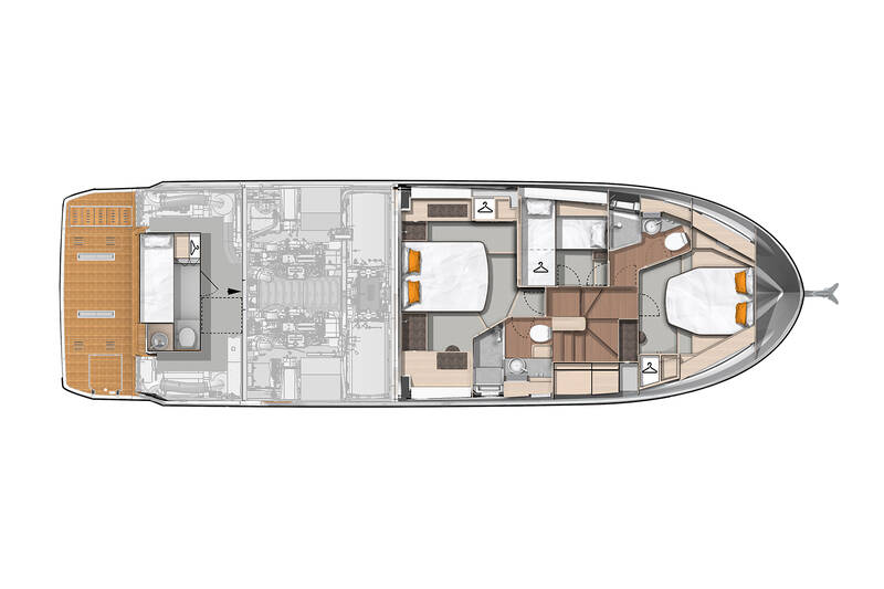 Lower deck with crew cabin